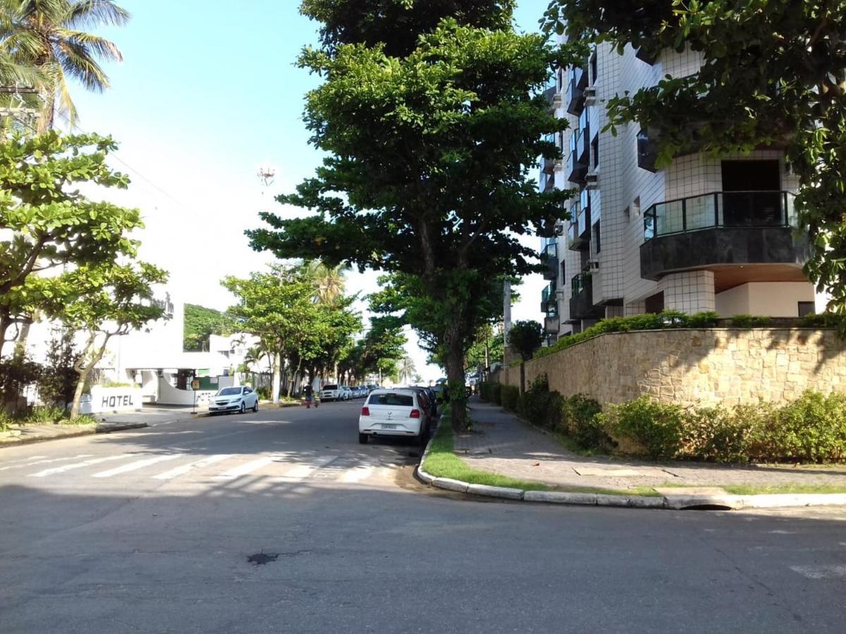 A 250M Da Praia Da Enseada Guarujá Exteriör bild